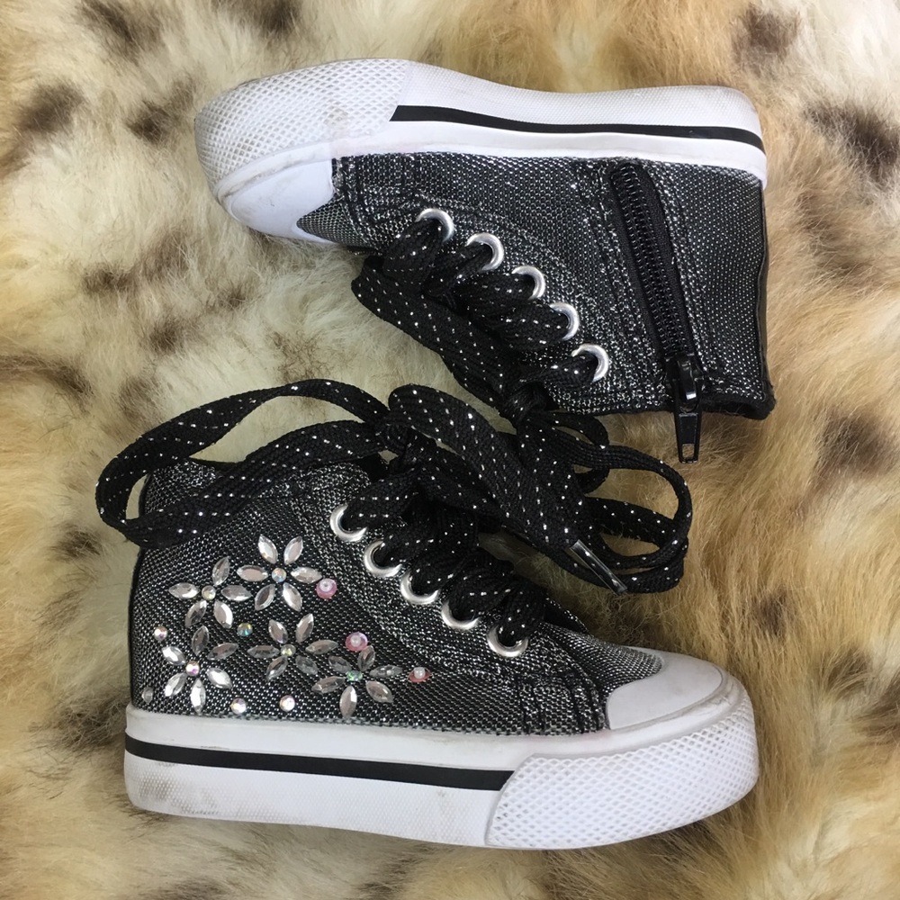 Black Sneakers